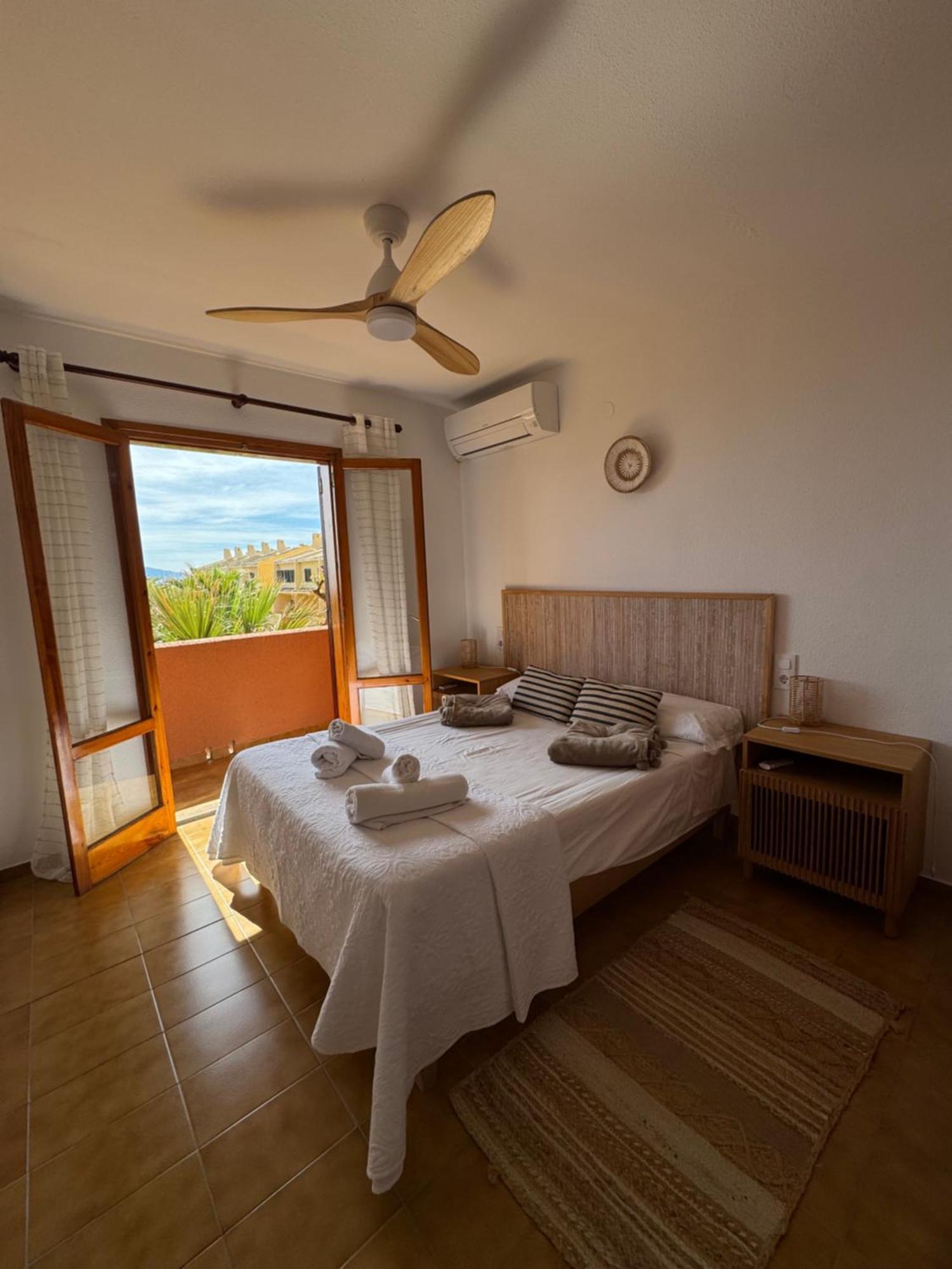 Casa Frente Al Mar Con Vistas Apartment Олива Екстериор снимка